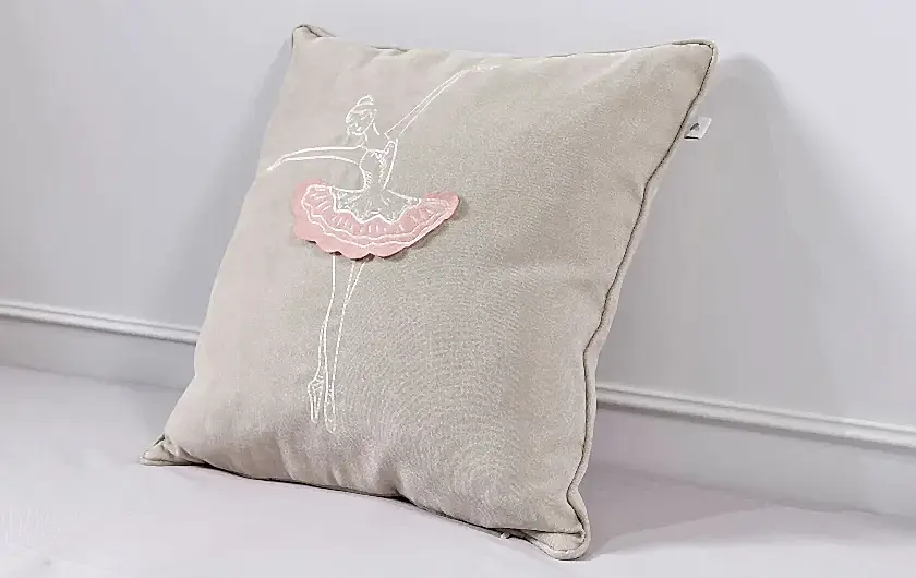 Kırlent Ballerina No:02