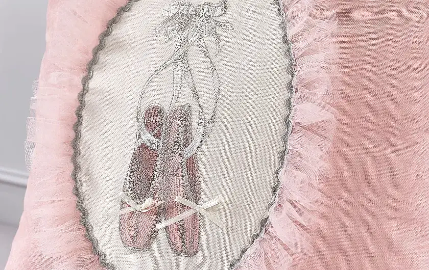 Kırlent Ballerina No:03